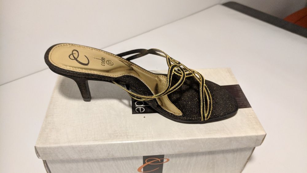 Sandały-klapki damskie nowe firmy CODE black/gold roz.37 - wyprzedaż