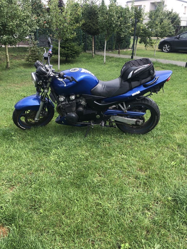 Kawasaki ZR-7 750. Ładny, sprawny, z dodatkami