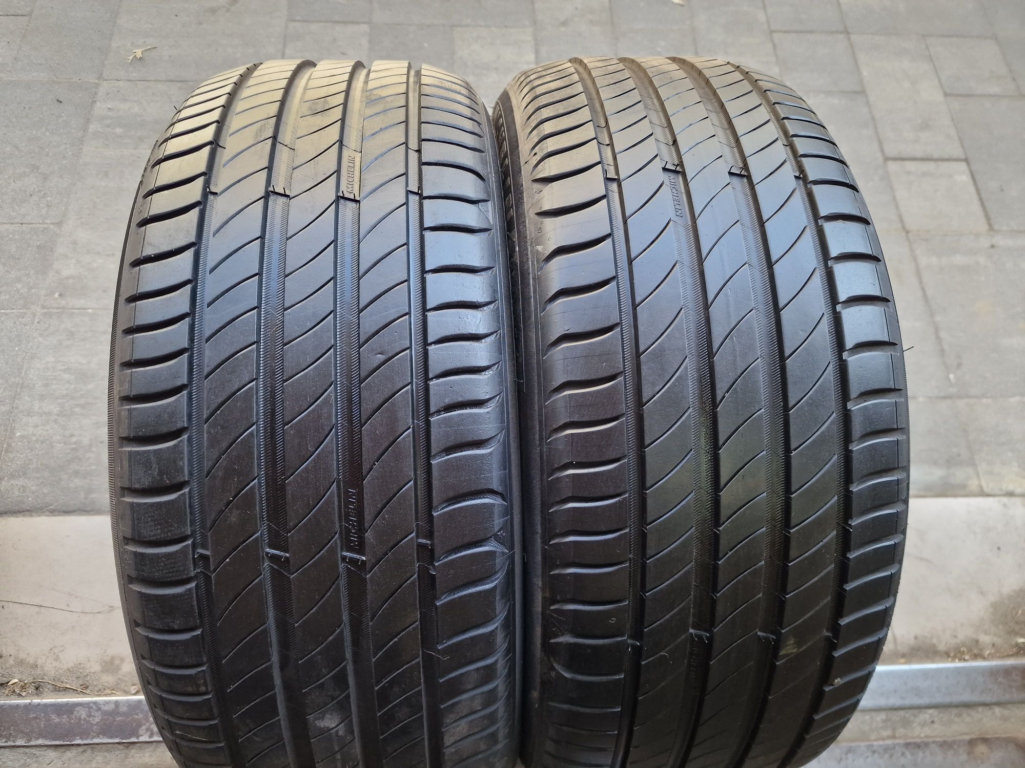 Пара летних шин 225/45 R17 Michelin Primacy 4