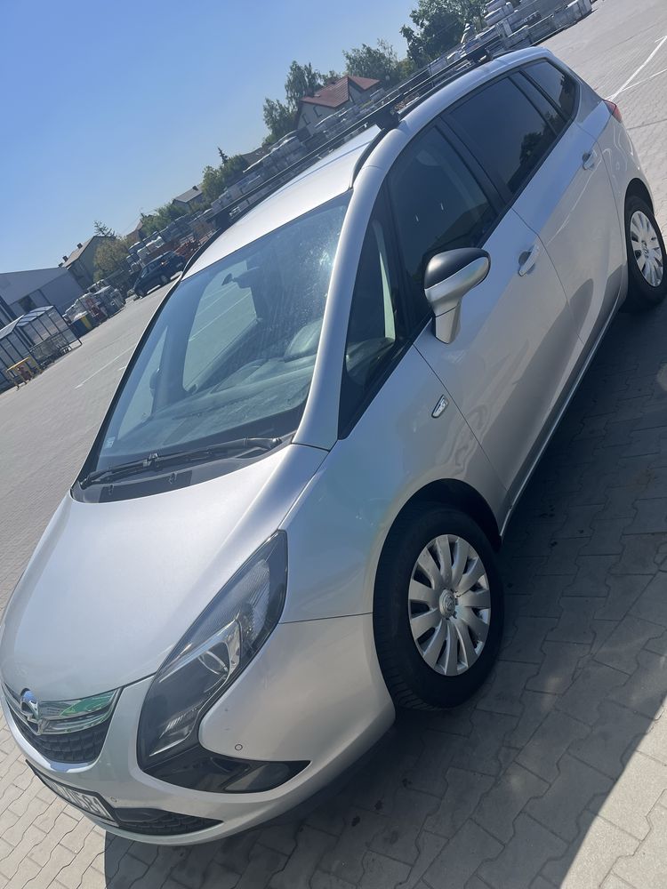 Opel zafira tourer 2.0 CDTI