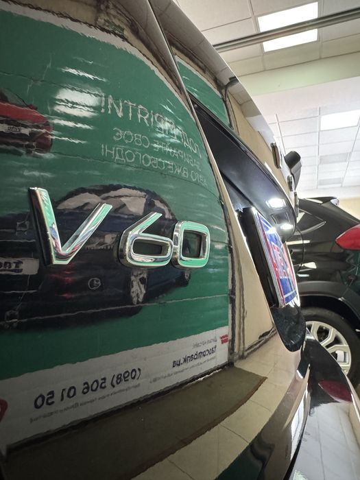 Volvo V60 Т5 2.0і 16V 8АКПП 2016 р.в. (245 к.с.)