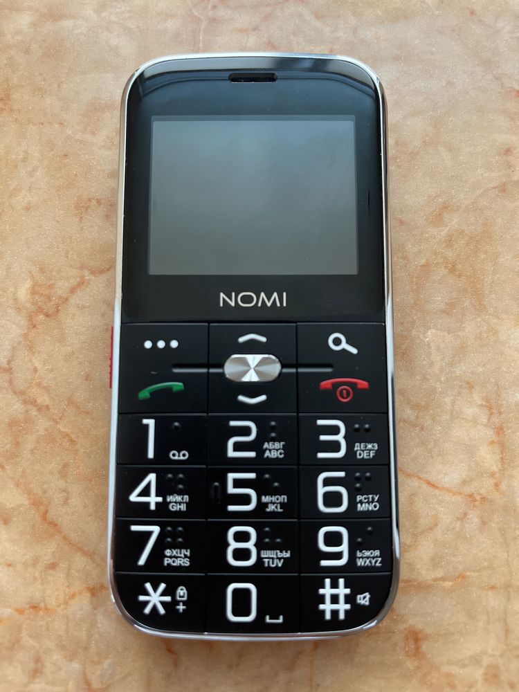 Телефон Nomi i220 Бабушкофон