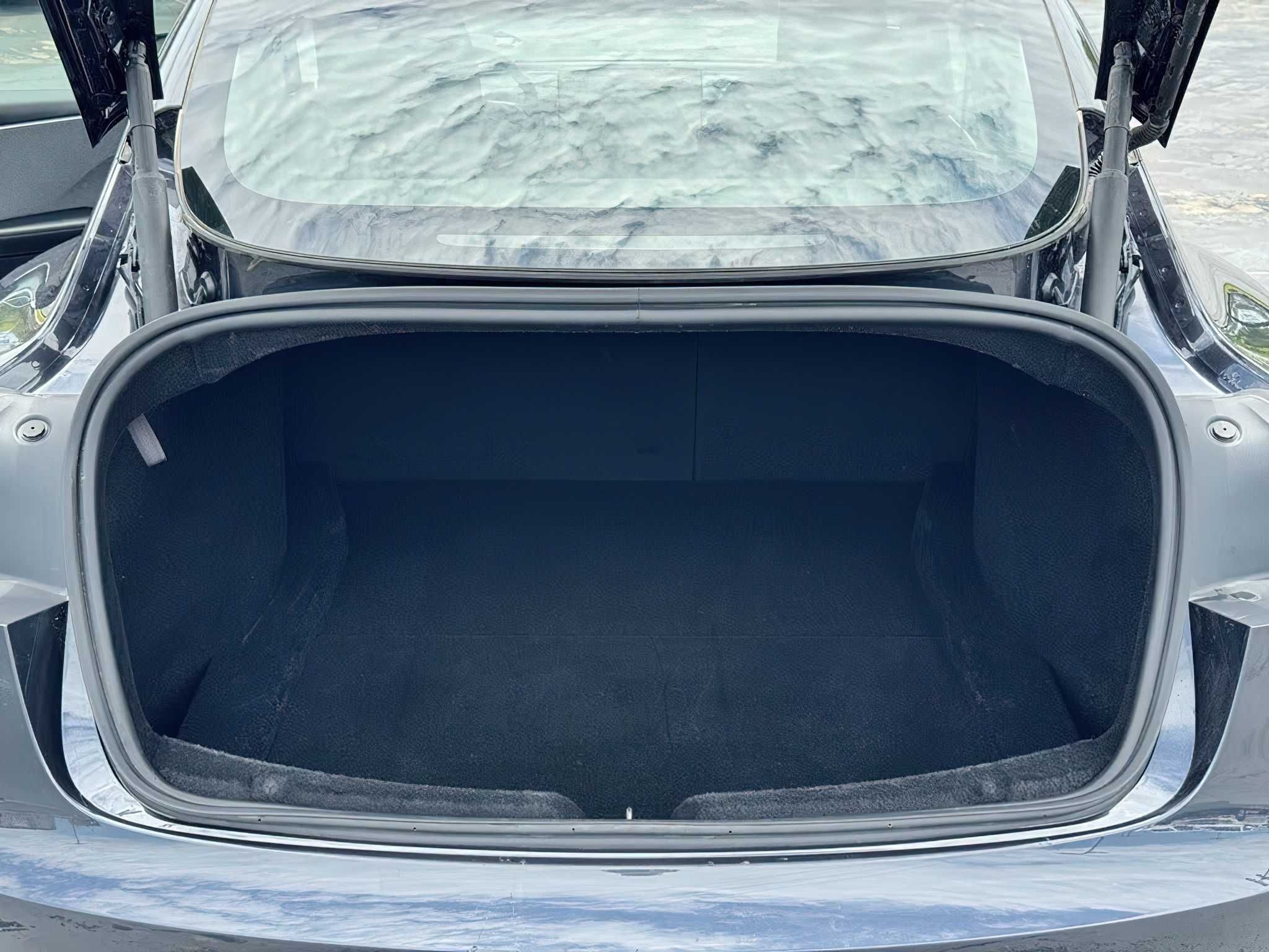 Tesla Model 3 Long Range 2025