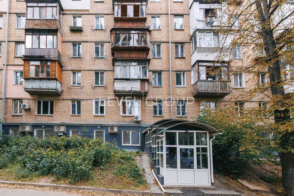 Продаж комерційного приміщення на Уманській