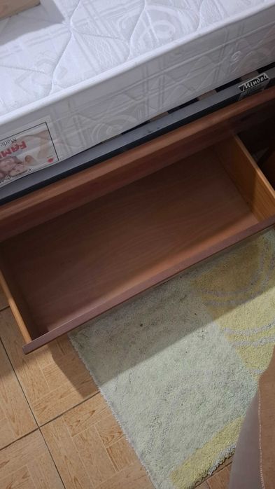 Vendo cama de solteiro