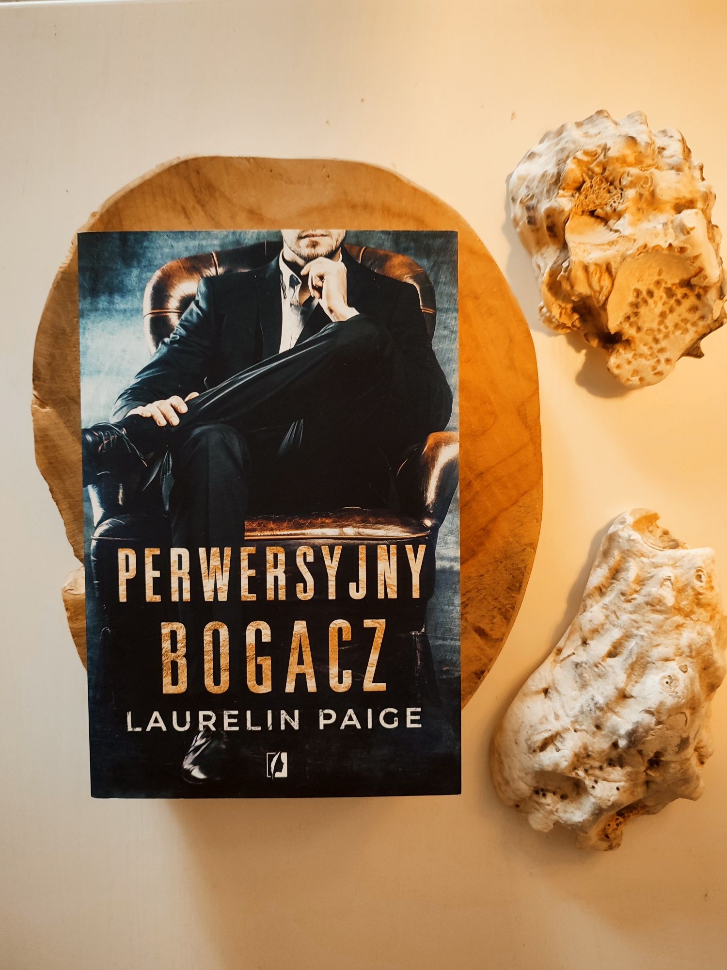 Książka "Perwersyjny bogacz" - Laurelin Paige