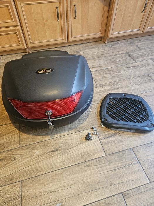 Kufel motocyklowy z oparciem