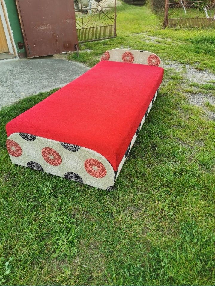 Tapczan z pojemnikiem 91x201 cm, łóżko, kanapa