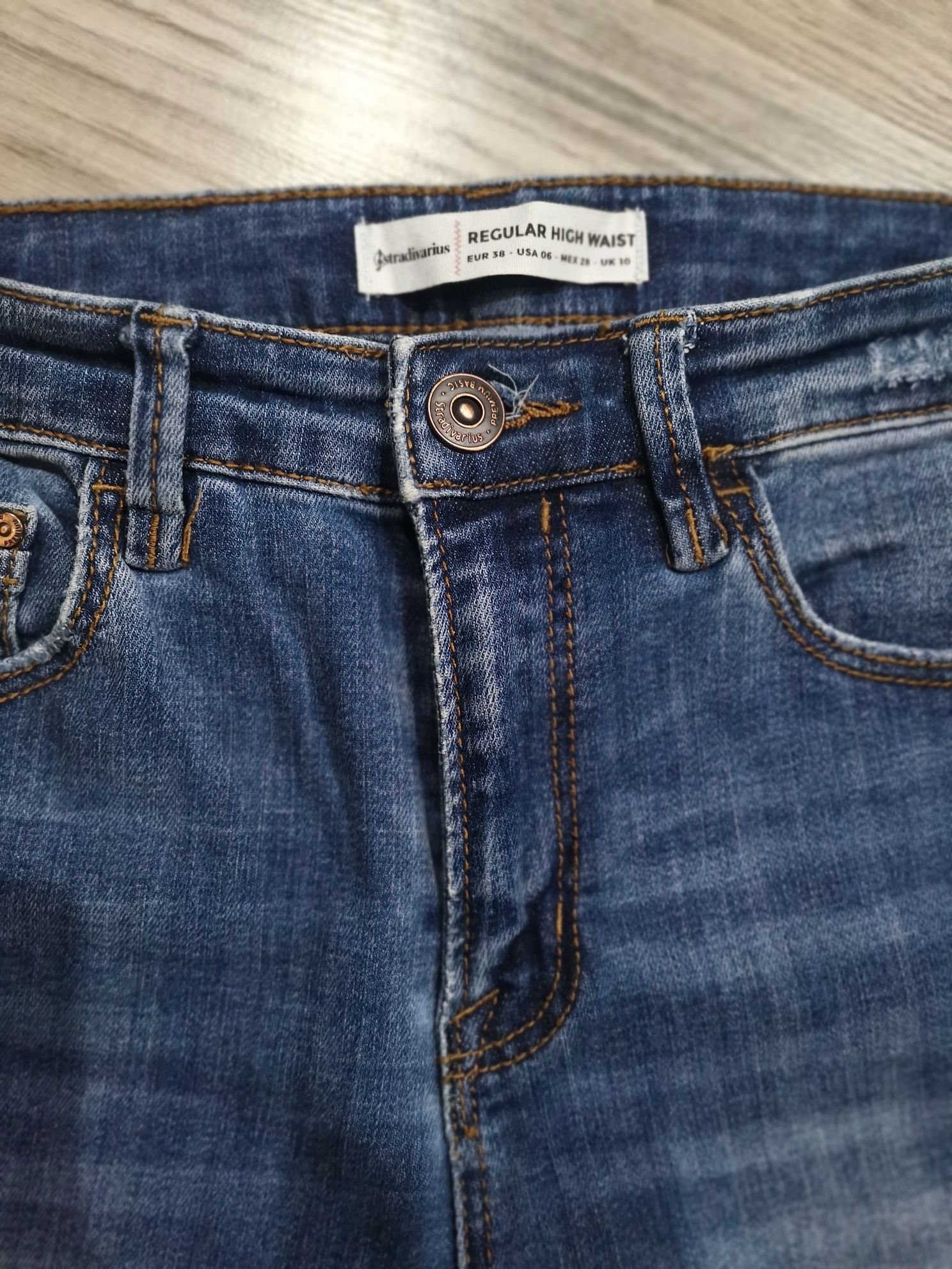 Spodnie Jeansy Stradivarius 38