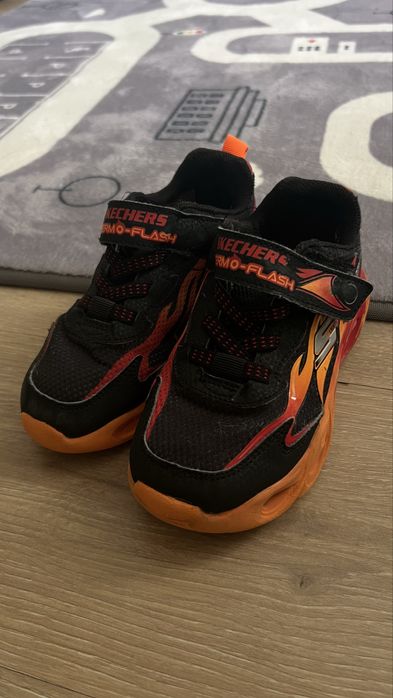 Кросівки skechers