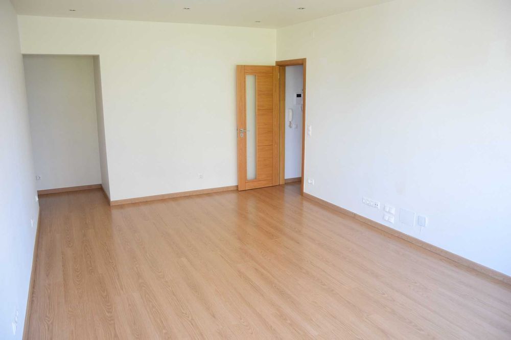 Apartamento T1 com 65m2 para alugar - Lisboa / Alvalade (Av.Brasil)