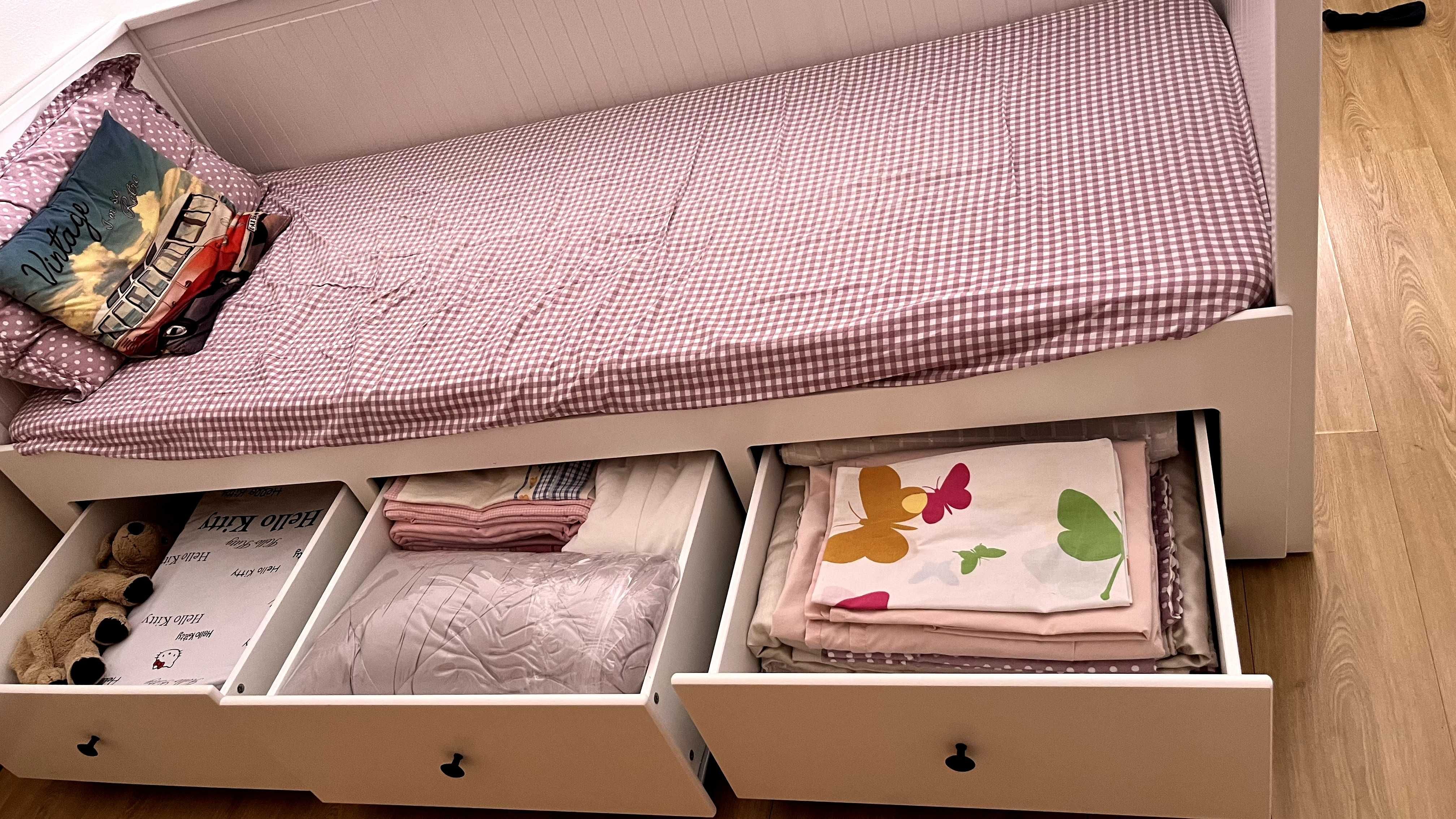 Cama Hemnes IKEA como NOVA