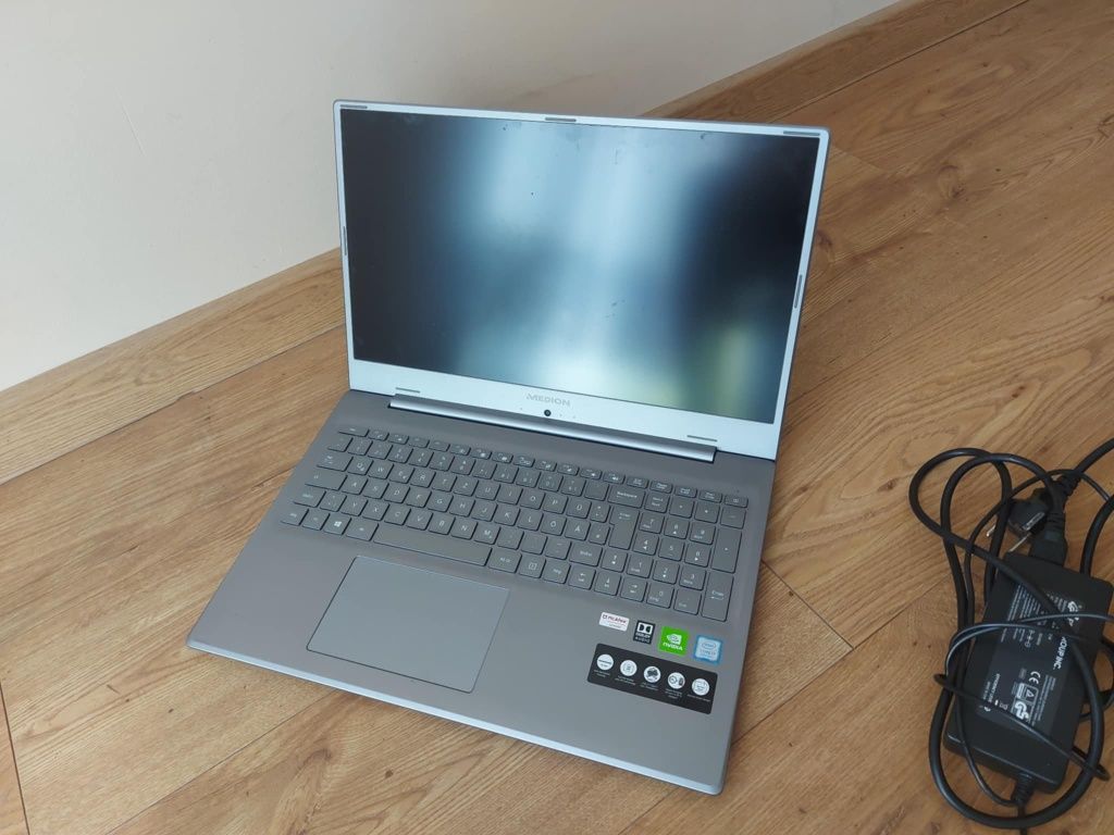 Laptop Intel Core i7 Windows 11 Dysk 1.5 TB 16GB RAM