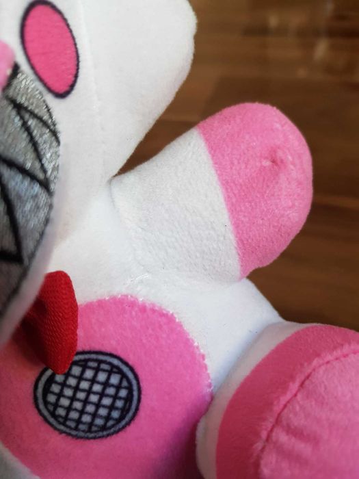 Funtime Foxy Five Nights at Freddy's Sister Location FNAF maskotka