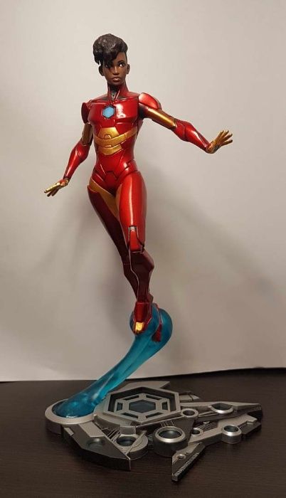 Ironheart / Unmasked Edition / Marvel Gallery DST