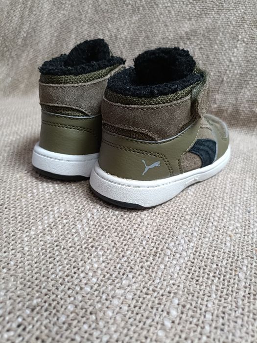 Buty chłopięce ocieplane puma rozmiar 23 kolor khaki /zielony