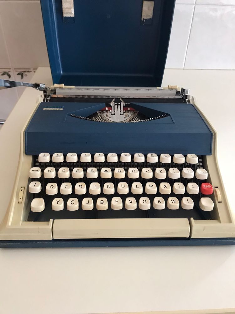 Máquina de escrever Meesa