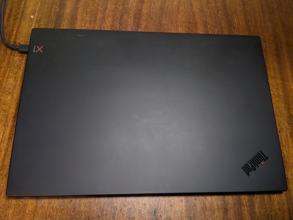 ThinkPad X1 Carbon Gen 6 | i7/16GB/2K HDR