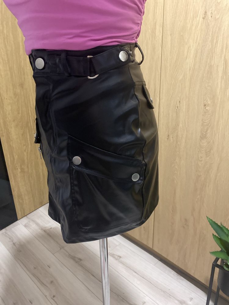 Spodniczka mini skorzana ala ramoneska s imitacja skory seksi