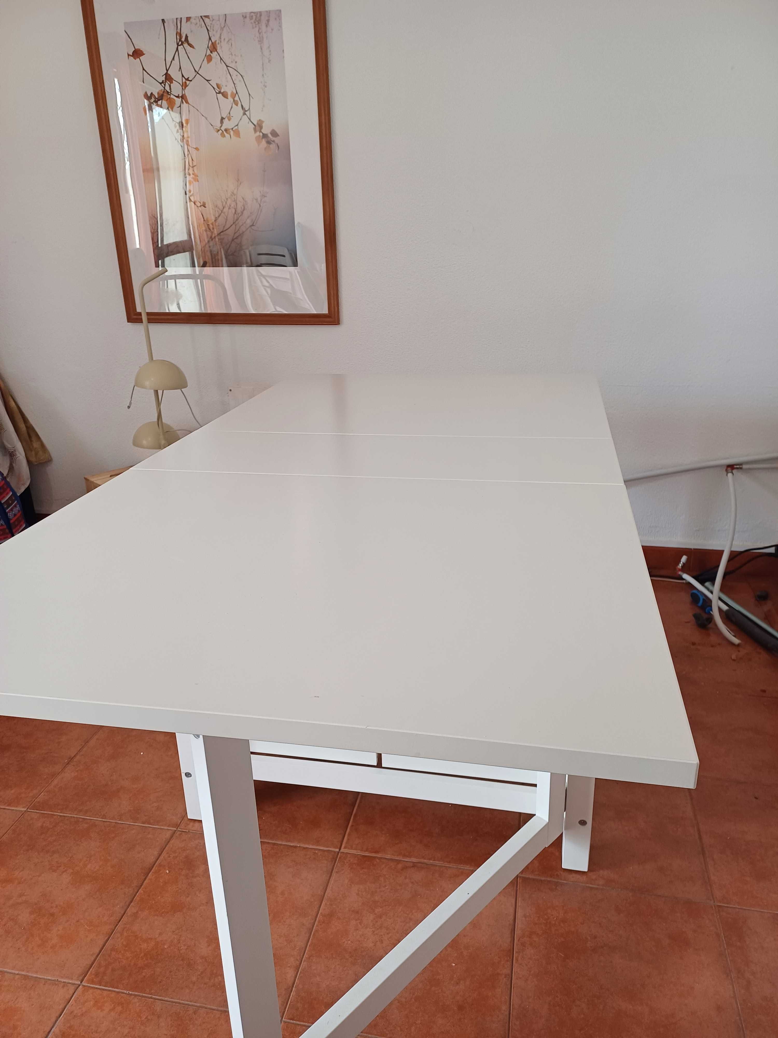 (Reservado) Mesa IKEA NORDEN e quatro cadeiras FROSVI, em ótimo estado