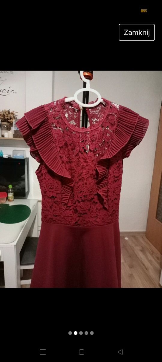 Czerwona elegancka sukienka