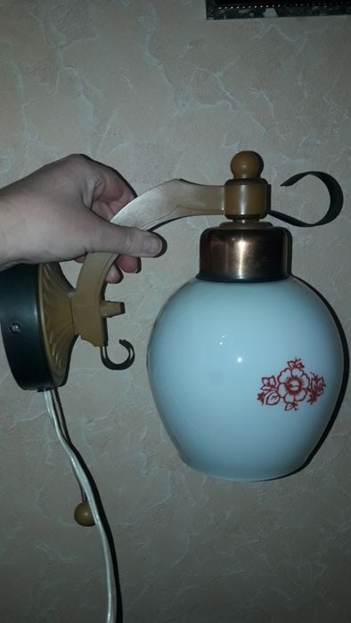 Бра СССР работает от сети