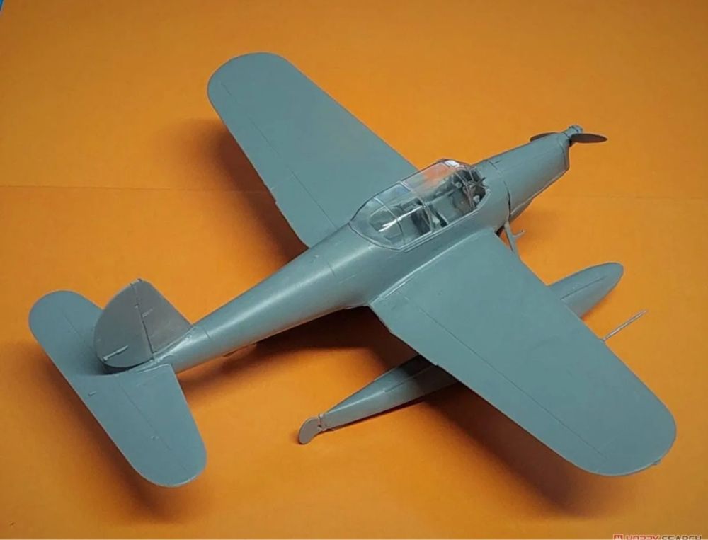 RS MODELS 92272 samolot ARADO AR 199 "LATE VERSION" model 1/72