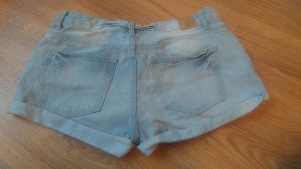 Spodenki jeansowe H&M Divided