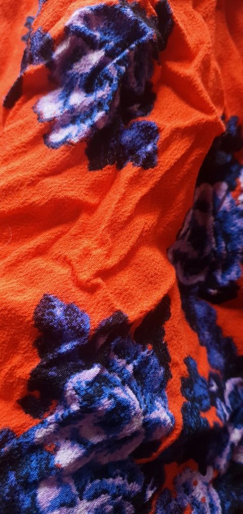 Narzutka w stylu kimono z kwiatowym motywem