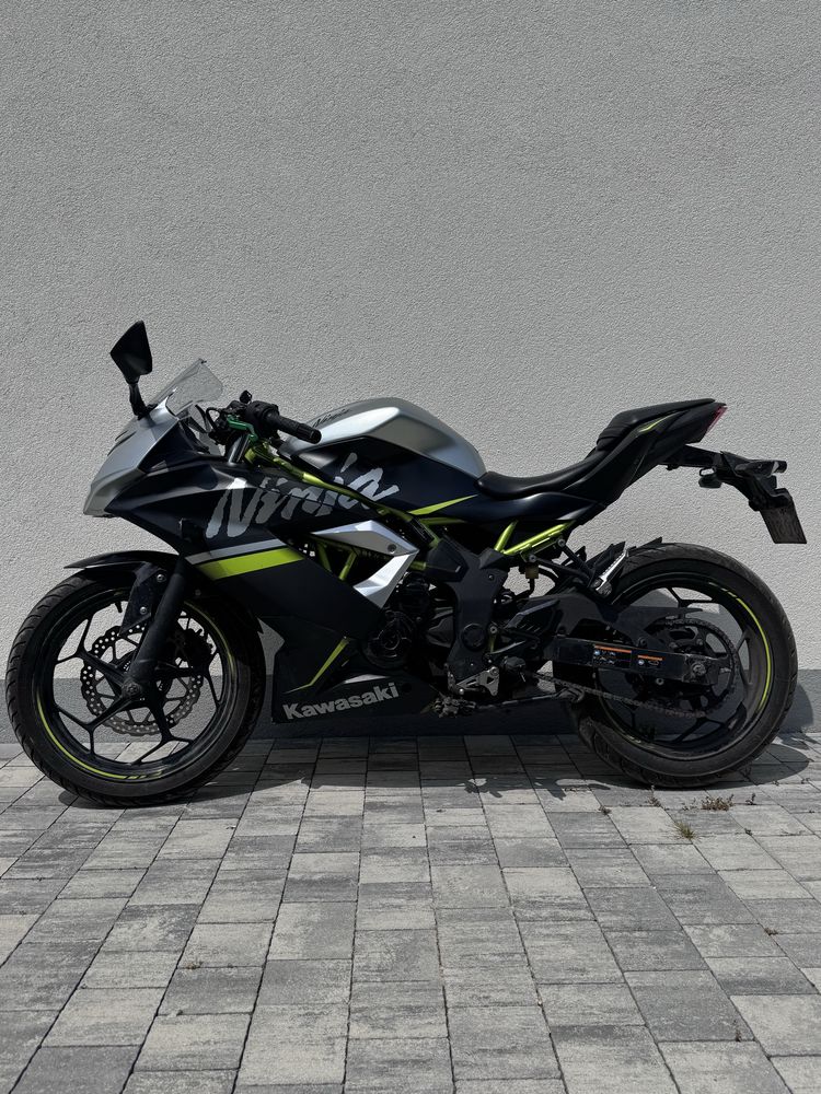 Kawasaki Ninja 125  A1/B Arrow