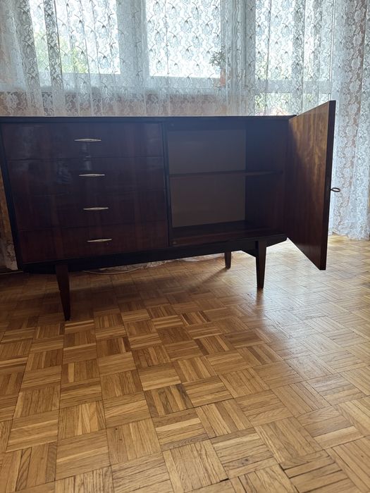 Komoda PRL z serii Violetta