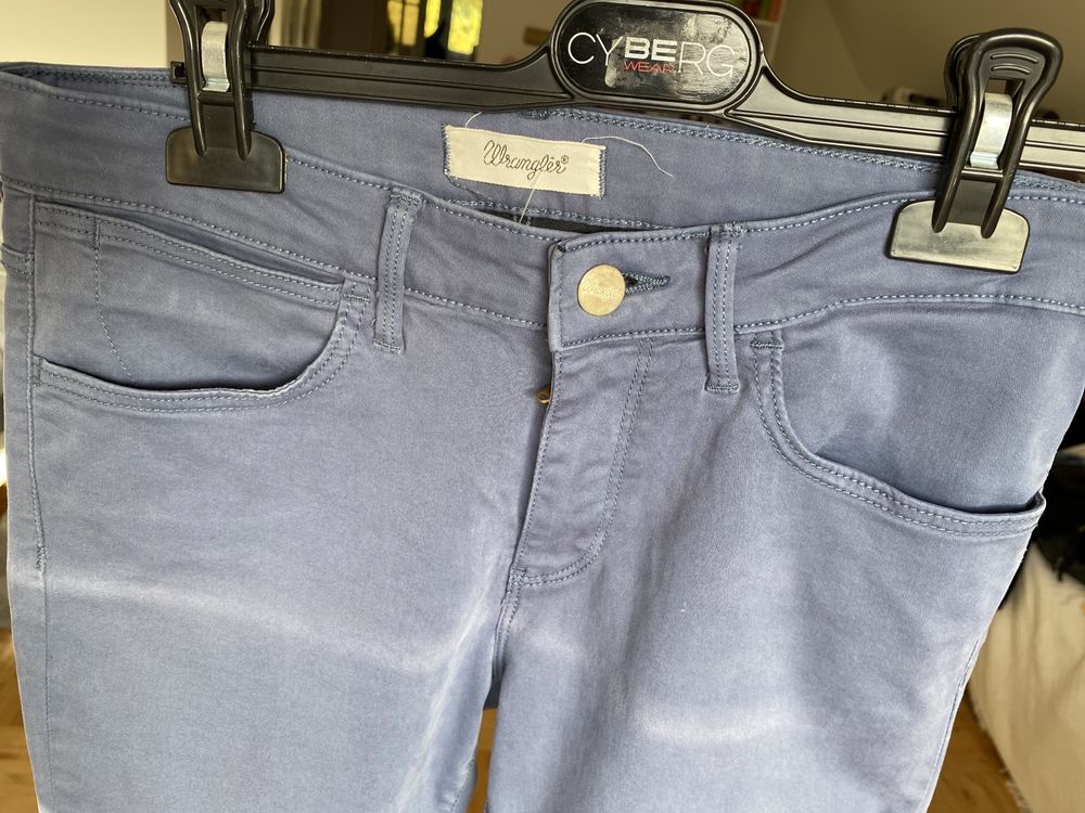 Wrangler skinny crop nowe spodnie materiałowe chinos do kostek rurki