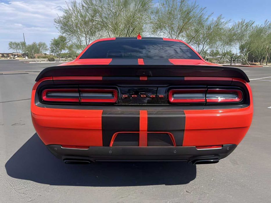 Dodge Challenger      2020