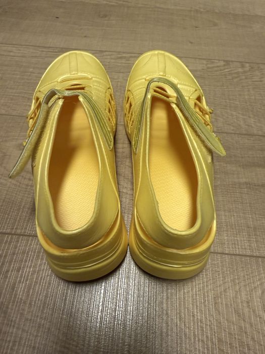 Аквашузи , р. 36,5