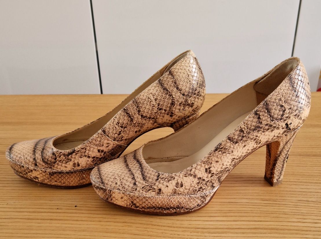 Buty damskie na obcasie