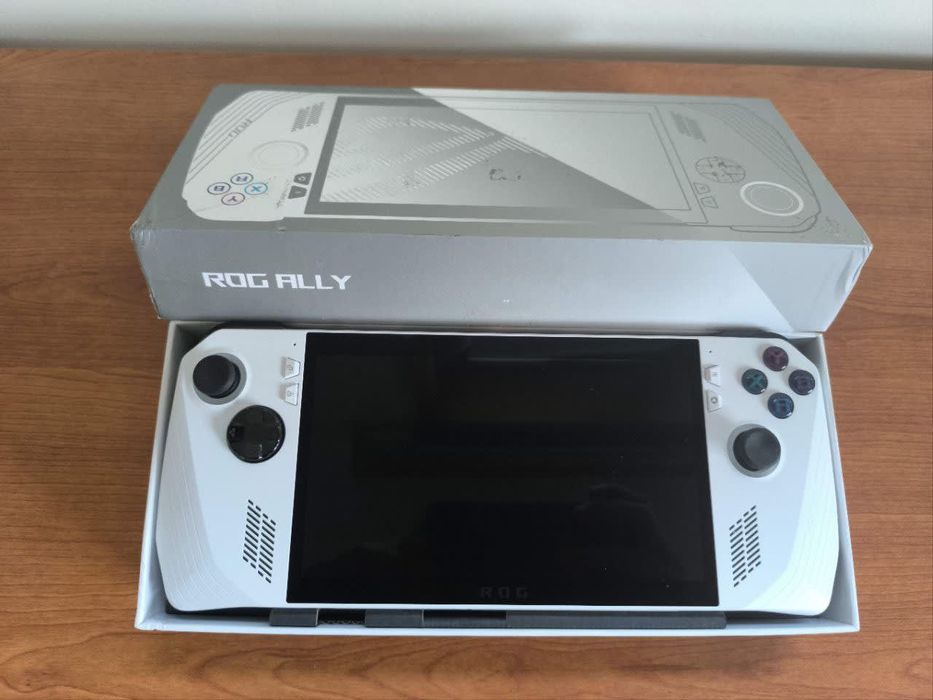 Asus Rog Ally AMD Ryzen Z1 512 GB