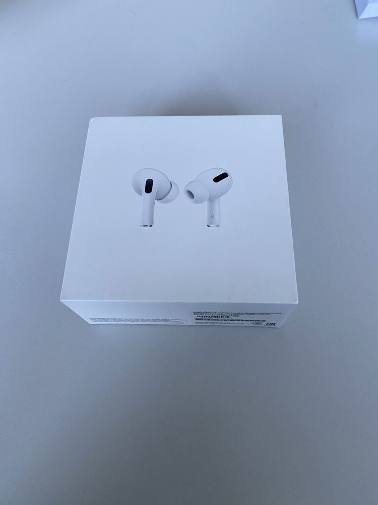 Наушники AirPods Pro