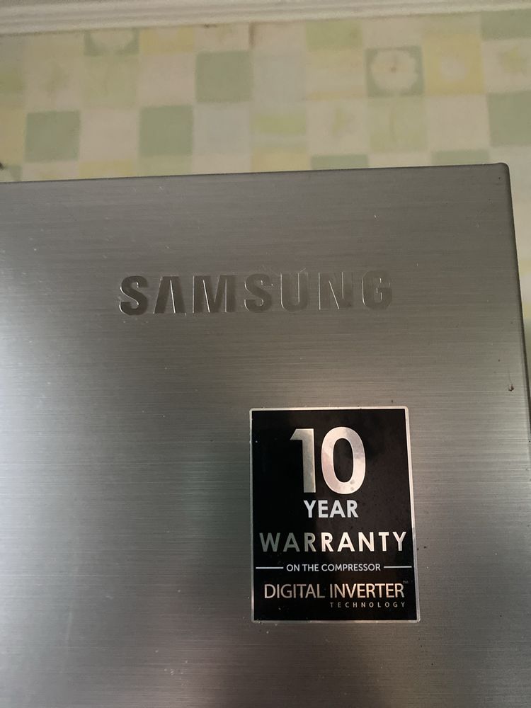 Продається холодильник Samsung no frost з морозильною камерою