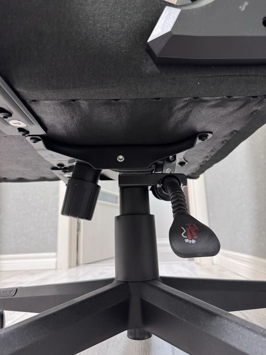 Гэймерский стул ABILDAA серий антрацид, тканевый