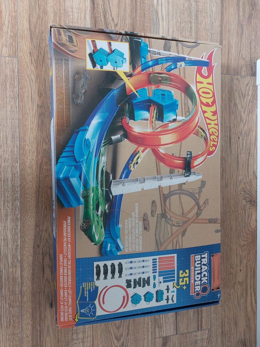 Tor Hot wheels podwójna pętla, z napędem wiele konfiguracji