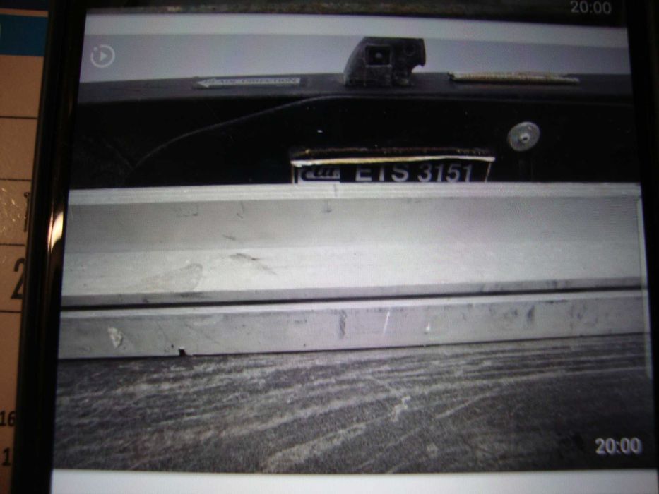 Mesa ELU em ferro para corte de madeira com disco angular ELU, Usada