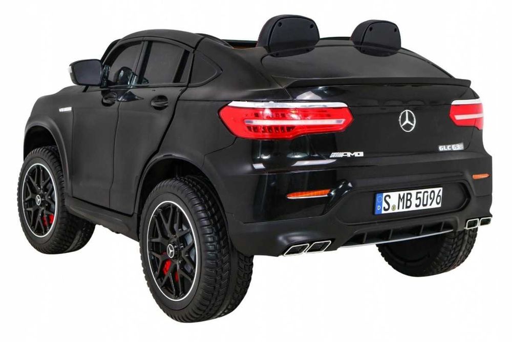 Auto licencja Mercedes GLC 63S dla 2 dzieci Czarny, Napęd 4x4 do 35kg
