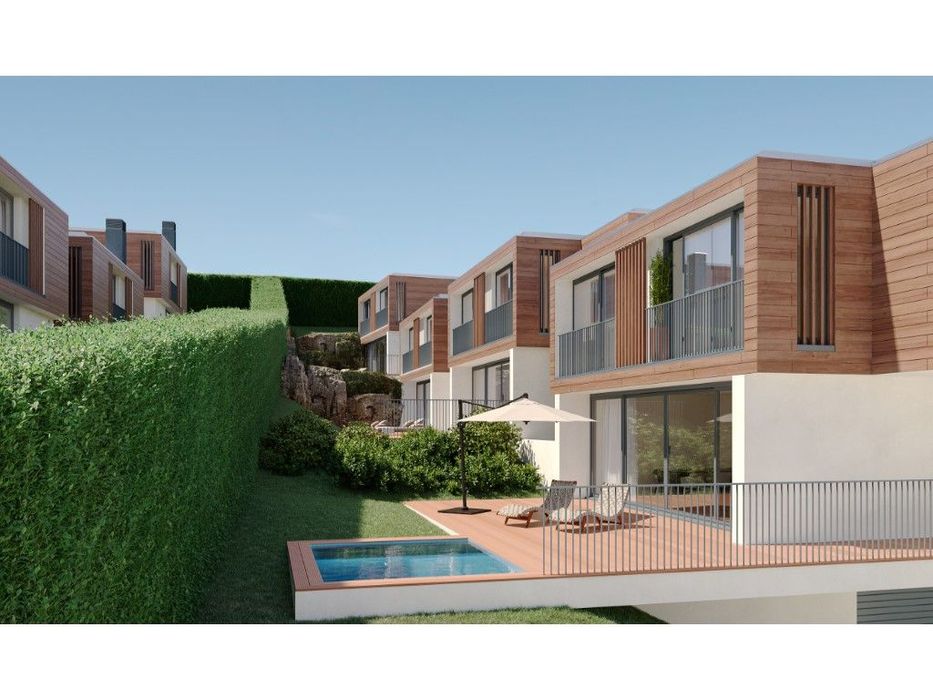 Terreno no centro de Bicesse para Condomínio de 8 moradias