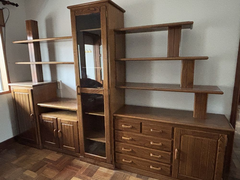 Movel de sala com cristaleira