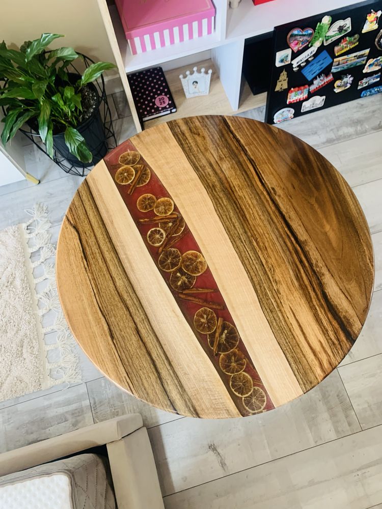 Stolik kawowy blat czerowna żywica pomarańcze 70cm