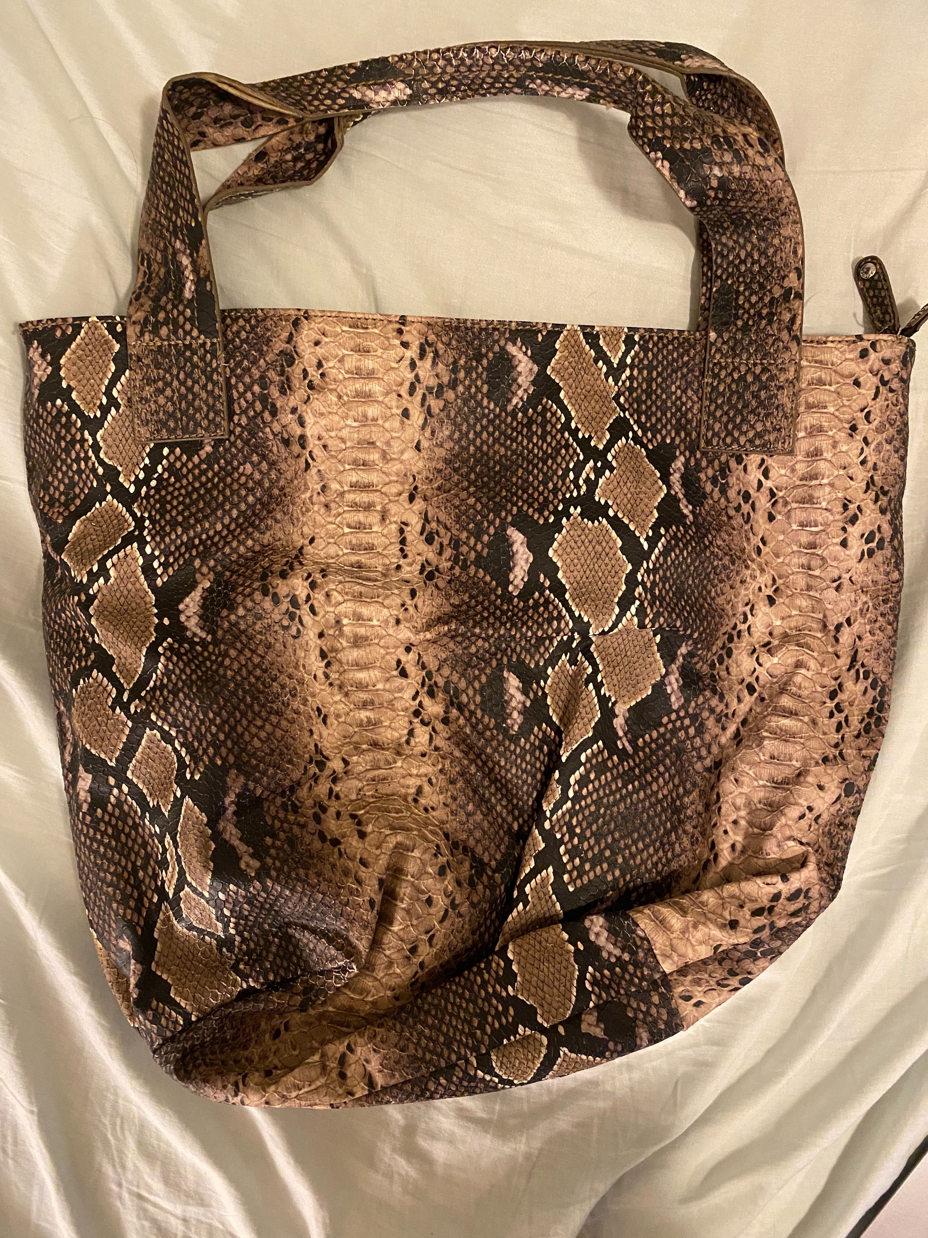 Mala saco animal print da Mango