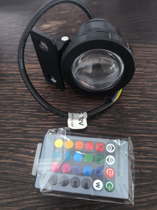 Podwodny leflektor LED