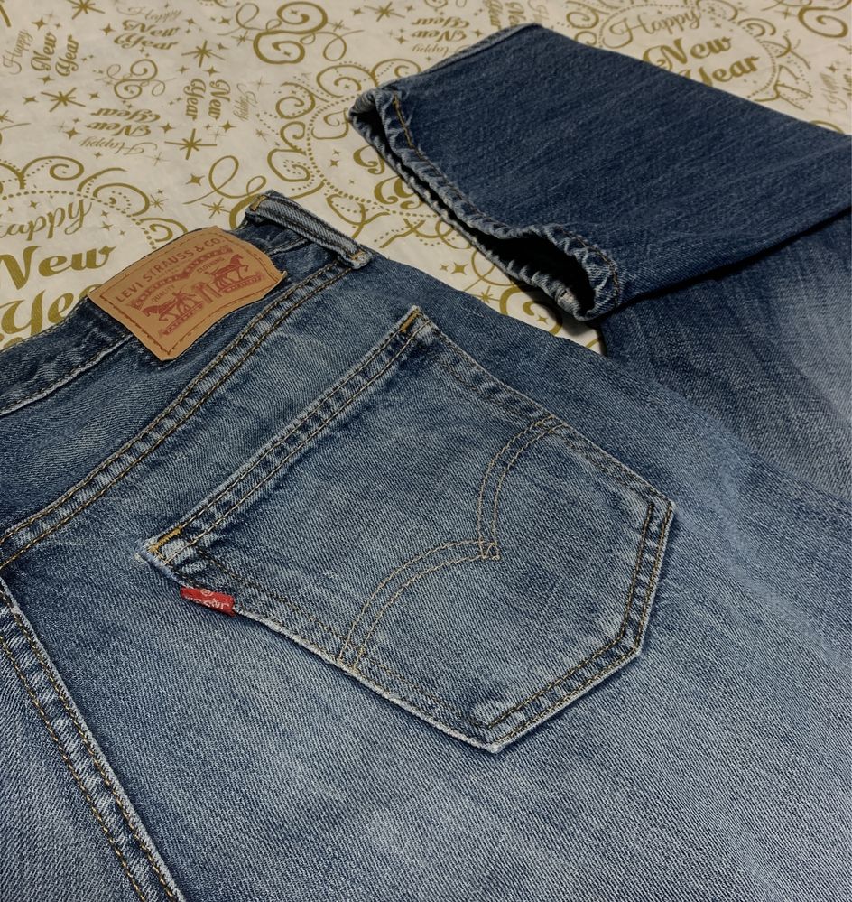 Джинси Levi's 504