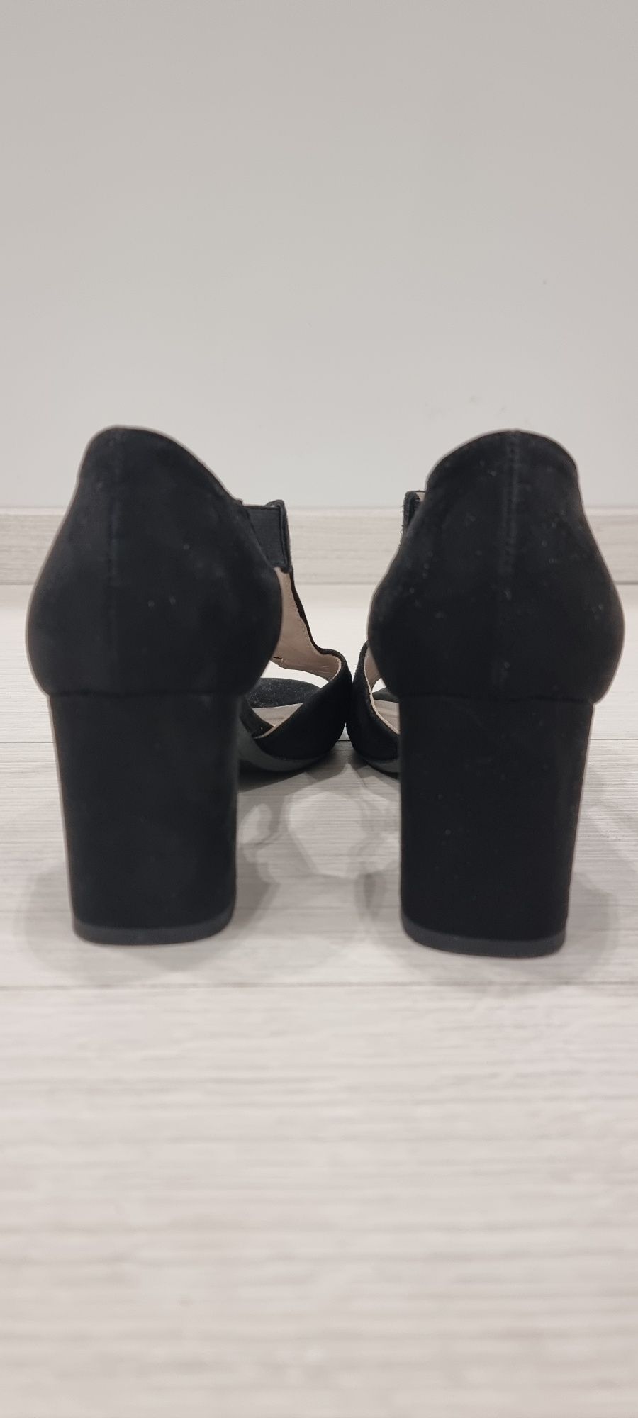 Buty czółenka Wittchen nowe okazja
