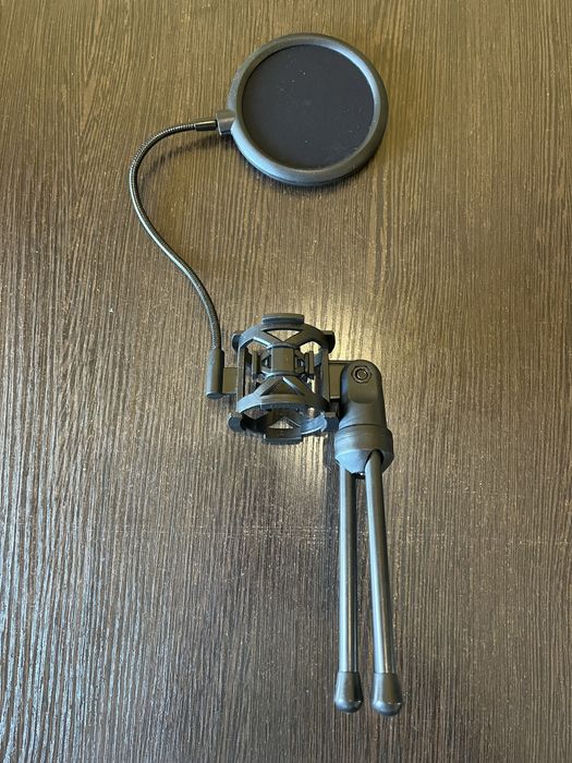 Мікрофон AT2020 USB+ (в коплекті кабель,стійка з поп фільром)